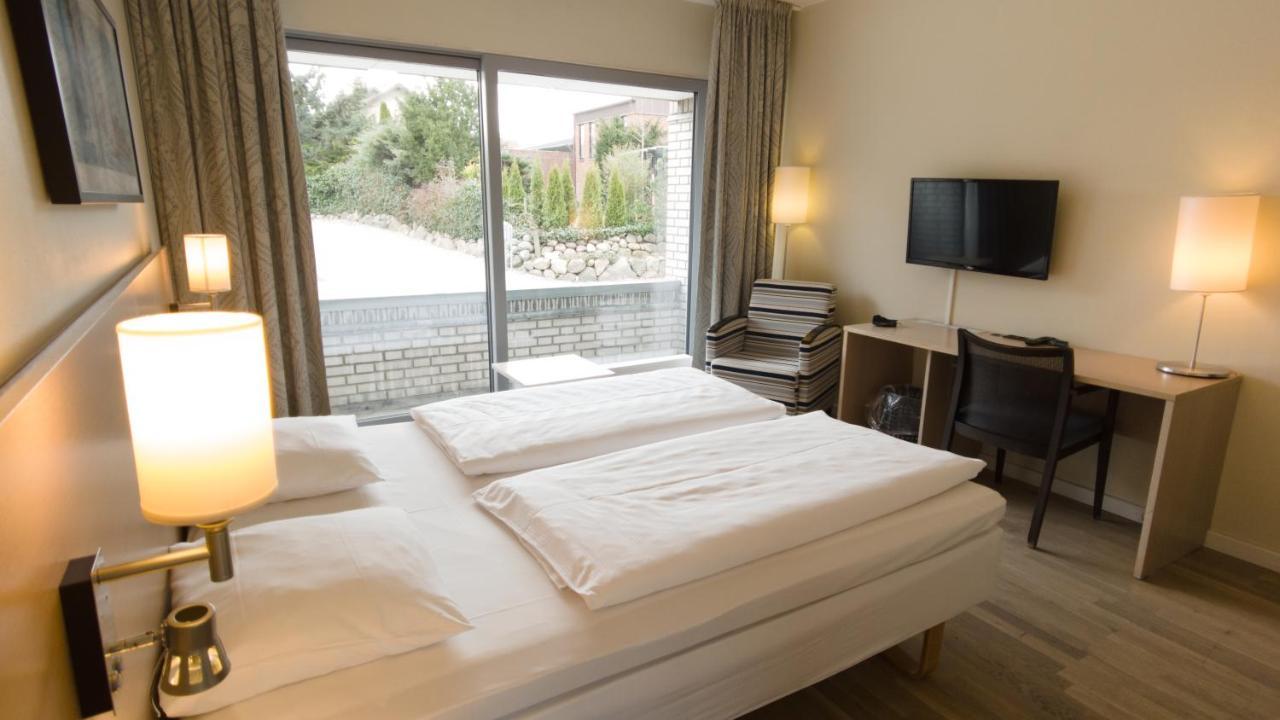 Hotel Marina Видбэк Экстерьер фото